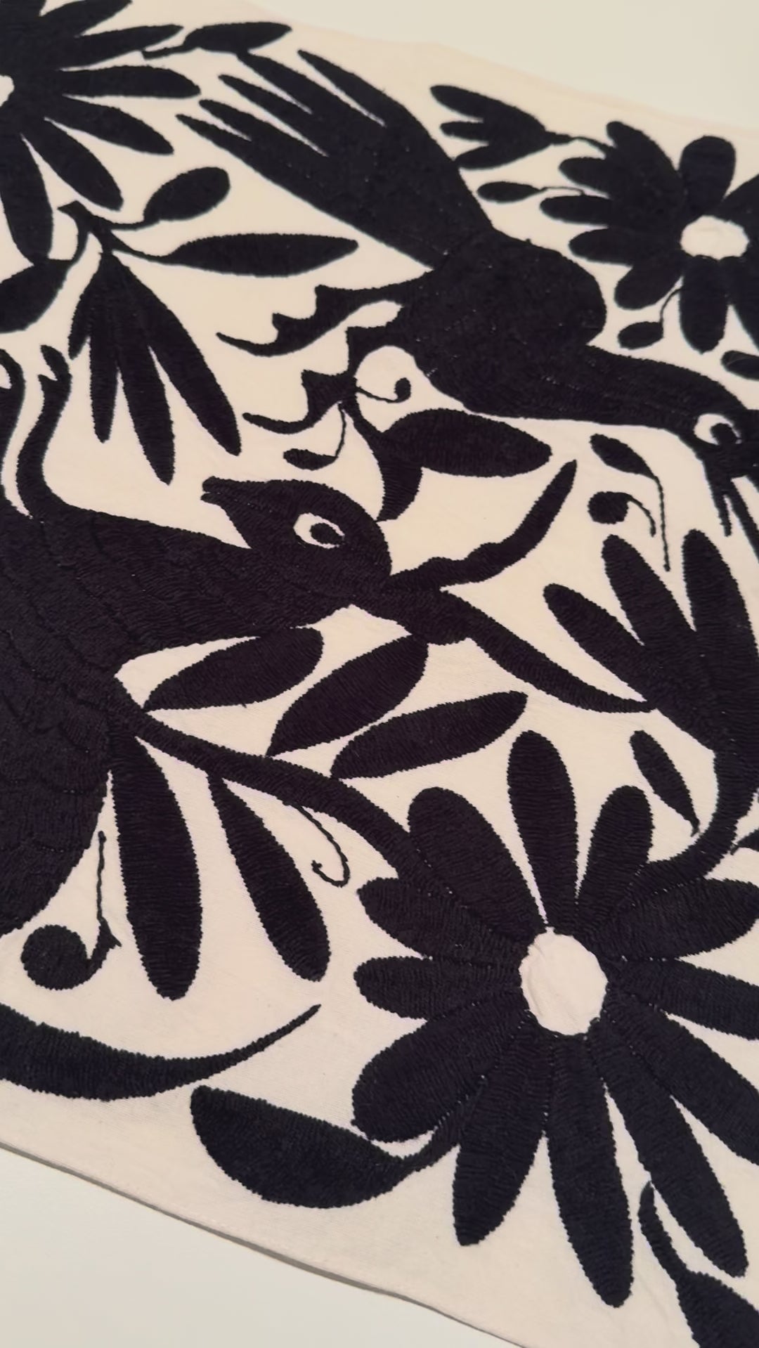 Solano Exp table runner